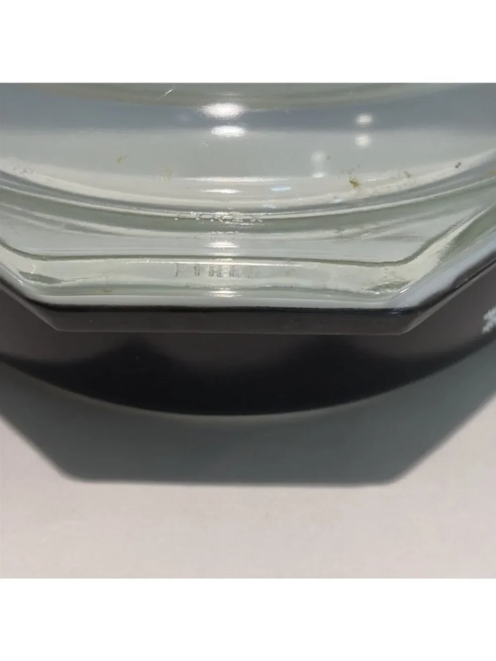 Rare Vintage Pyrex Snowflake Black 1.5 Qt Divided Oval Casserole Dish w/Lid 945C